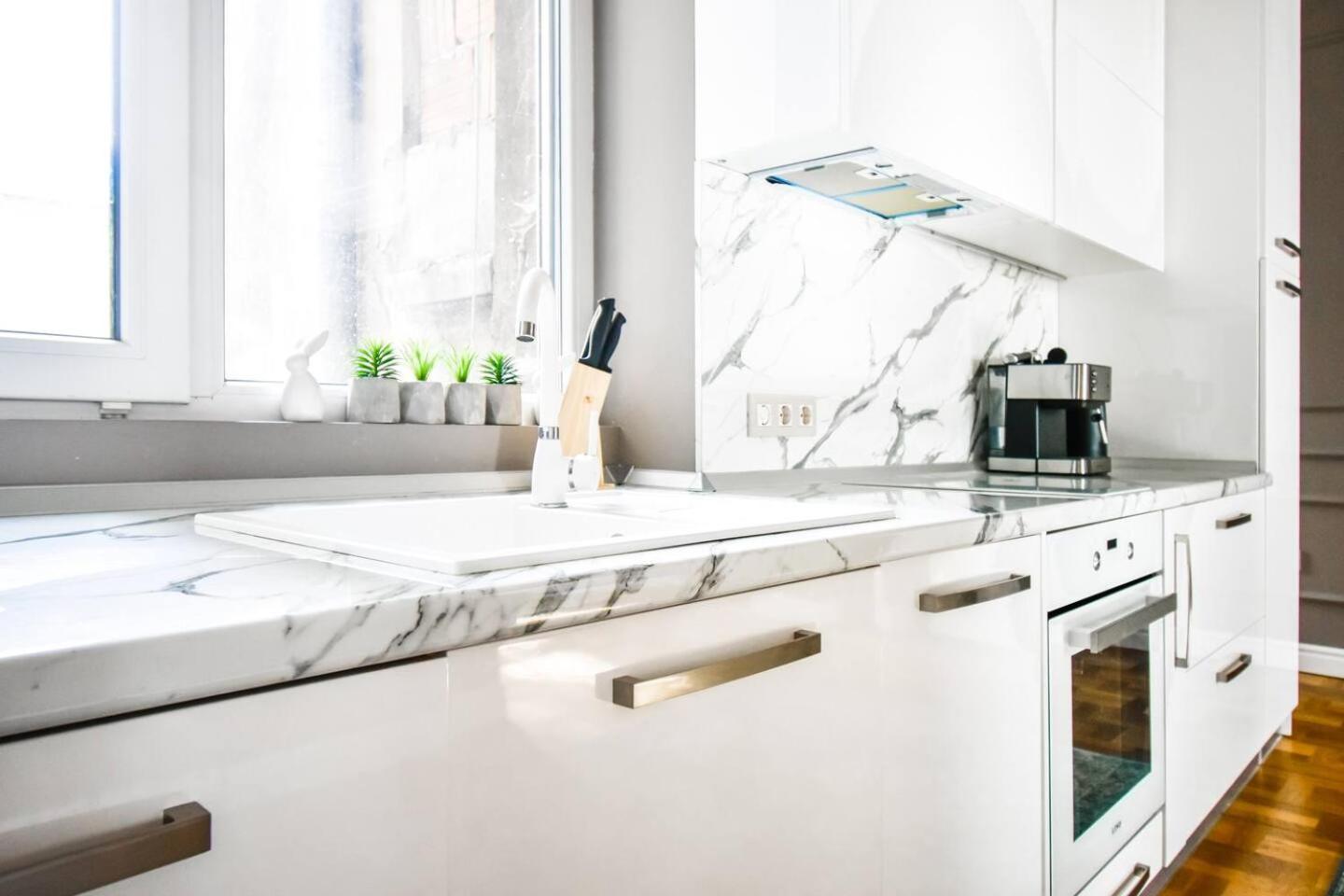 2Bdr Luxury On Prime Location Apartment Sofia Bagian luar foto